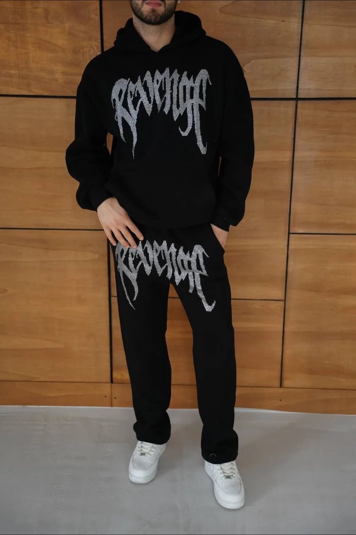 Erkek Premium Taş Baskılı Eşofman Takım Revenge Model (Siyah) Kapüşonlu Üst + Taşlı Baskılı Alt Modern Streetwear Tarzı Oversize Rahat Kalıp 3 iplik Pamuklu - Siyah